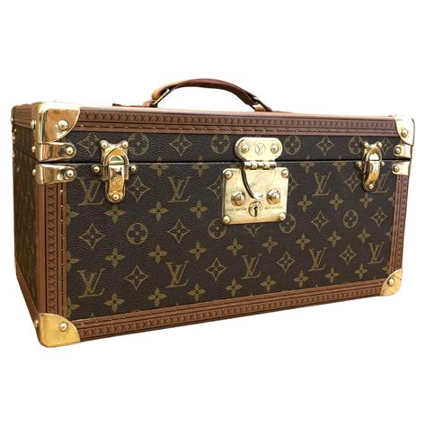 louis vuitton vanity trunk|louis vuitton vintage trunks.